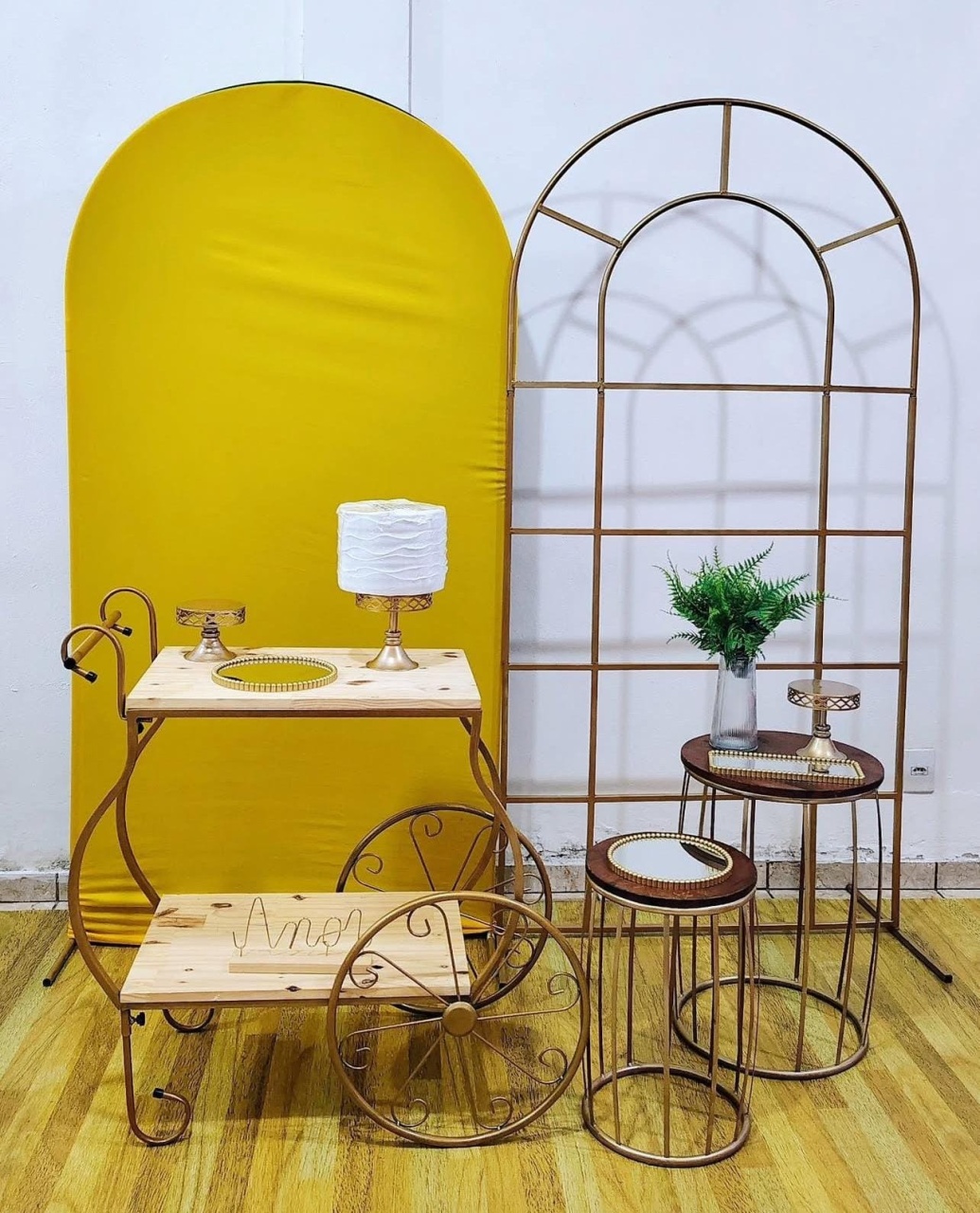 Kit Adulto Amarelo C/ Carrinho de Chá - CARLA CHIESA FESTAS