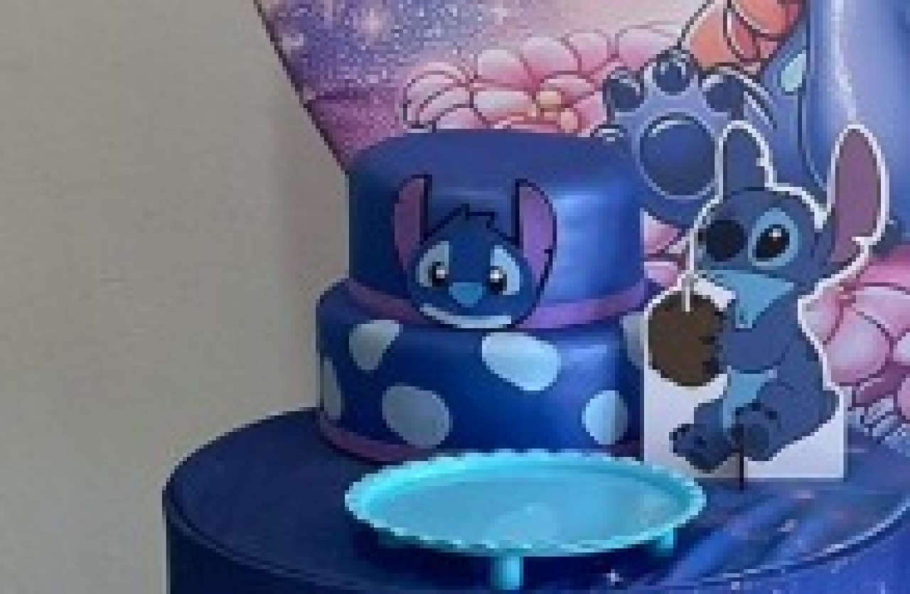 Bolo Cenográfico Stitch - CARLA CHIESA FESTAS