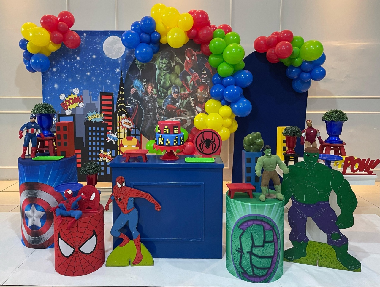Montagem Super Heróis  - Elisete Festas Kit Pegue e Monte