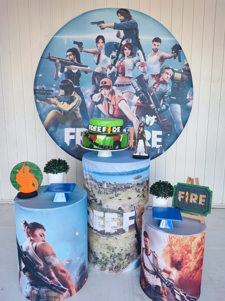 Kit Free Fire 2 Opção 2 - Elisete Festas Kit Pegue e Monte