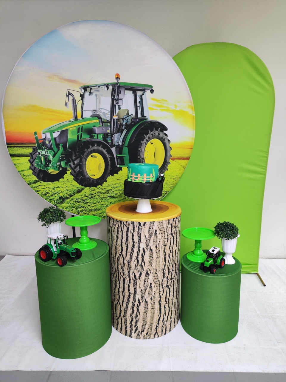 Kit Trator Verde Opção Plus  - Elisete Festas Kit Pegue e Monte
