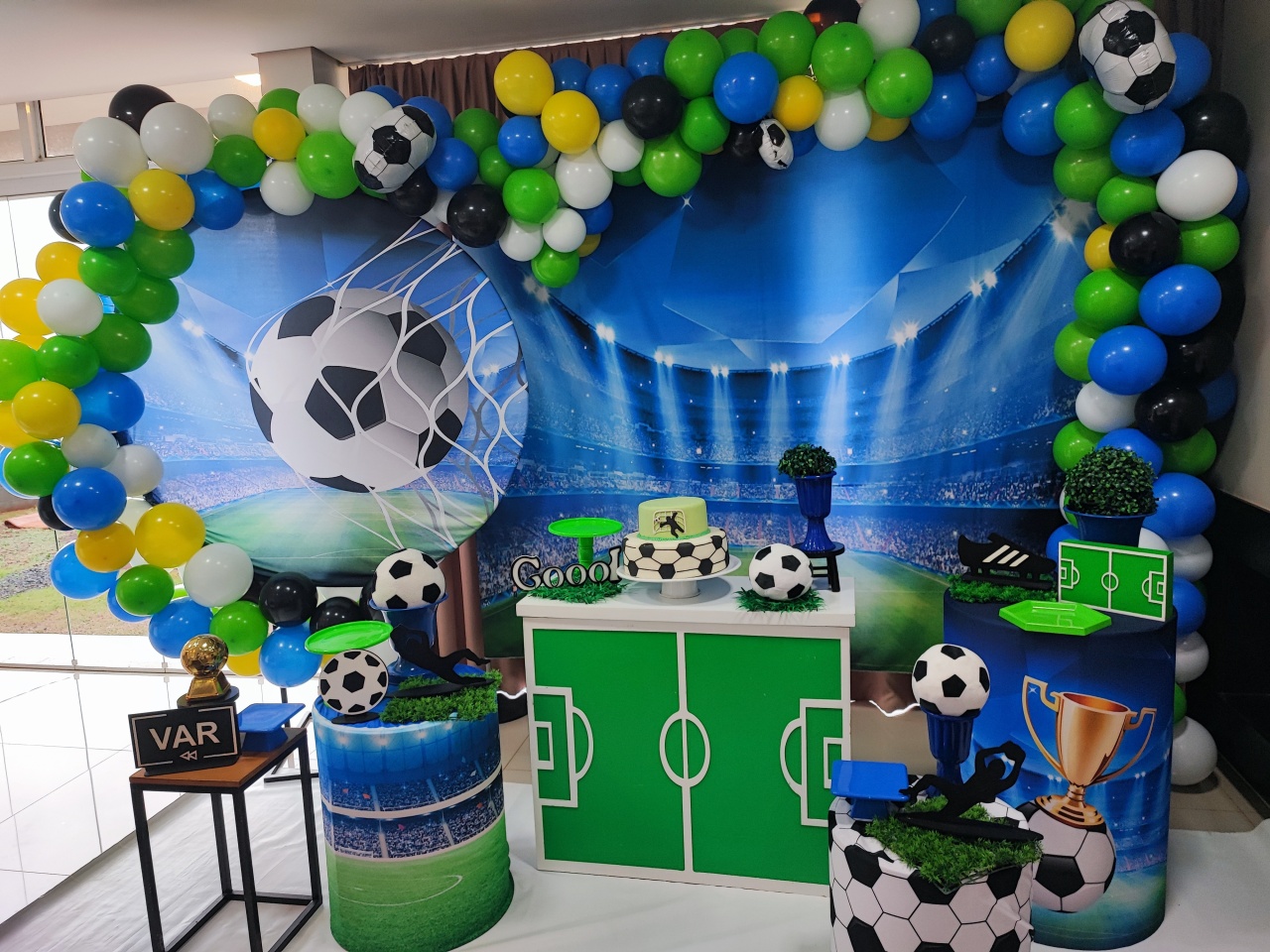 Montagem Futebol 3 - Elisete Festas Kit Pegue e Monte