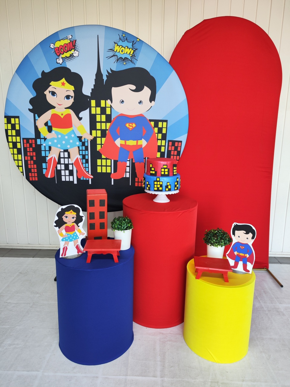 Kit Super Homem E Mulher Maravilha Opção Plus  - Elisete Festas Kit Pegue e Monte