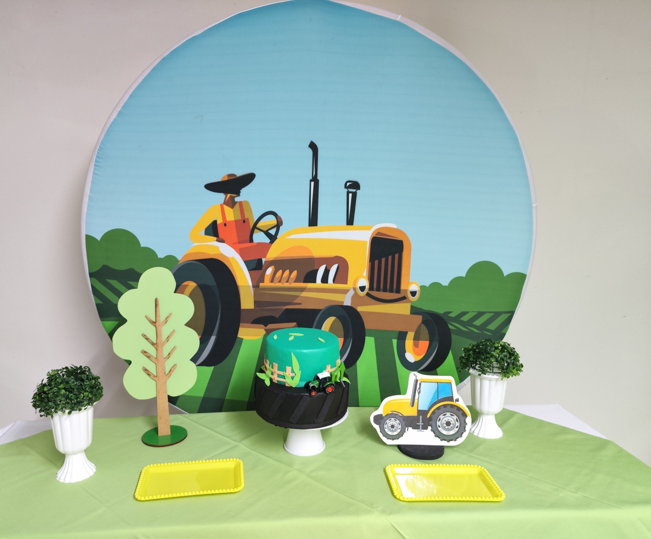 Kit Trator Amarelo Opção 1 - Elisete Festas Kit Pegue e Monte
