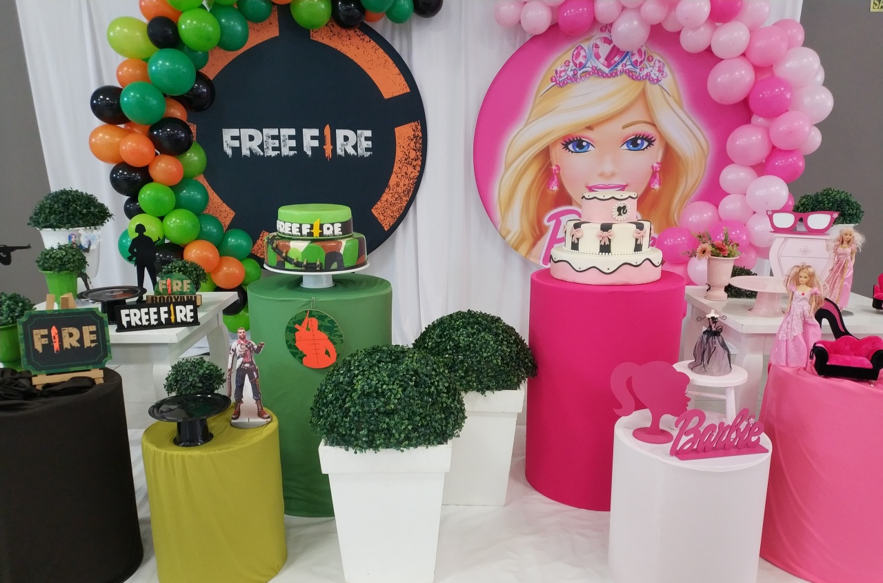 Montagem Cenário Duplo  Barbie E Free Fire - Elisete Festas Kit Pegue e Monte