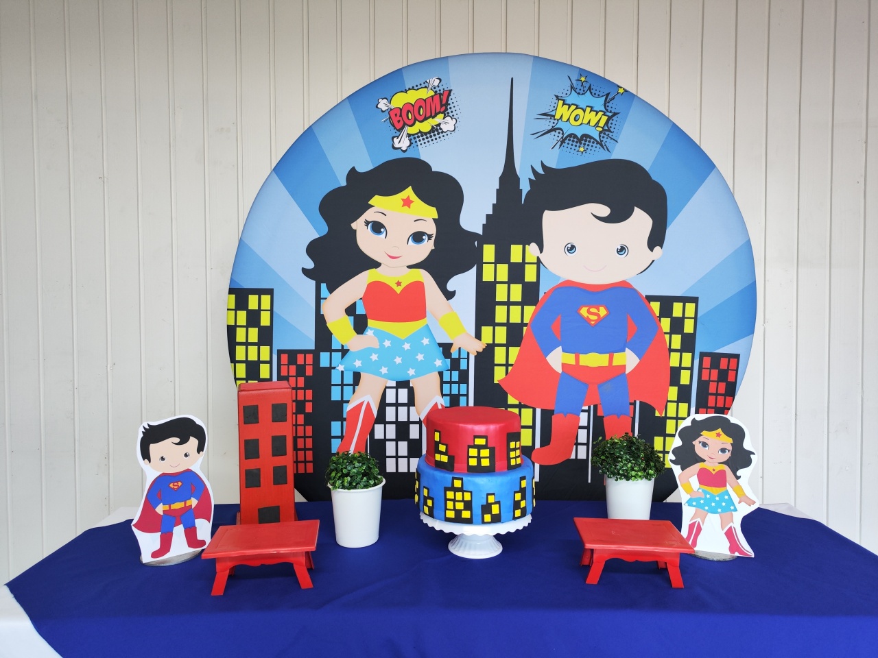 Kit Super Homem E Mulher Maravilha ( Opçao 1) - Elisete Festas Kit Pegue e Monte