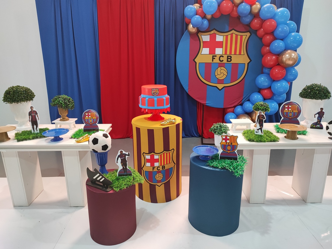 Montagem Barcelona - Elisete Festas Kit Pegue e Monte