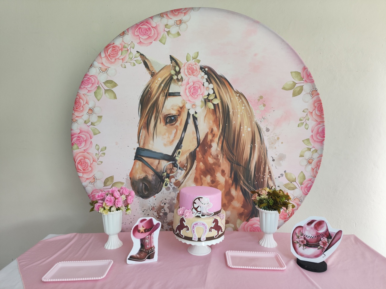 Kit Cavalo Rosa ( Fazendinha Menina)Opçao 1 - Elisete Festas Kit Pegue e Monte