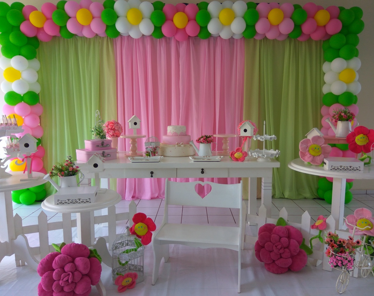 Montagem Jardim Flores - Elisete Festas Kit Pegue e Monte