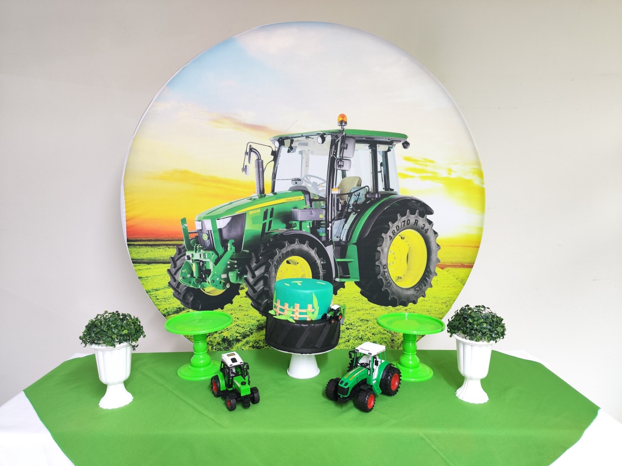 Kit  Trator ( Verde) Opçao 1 - Elisete Festas Kit Pegue e Monte