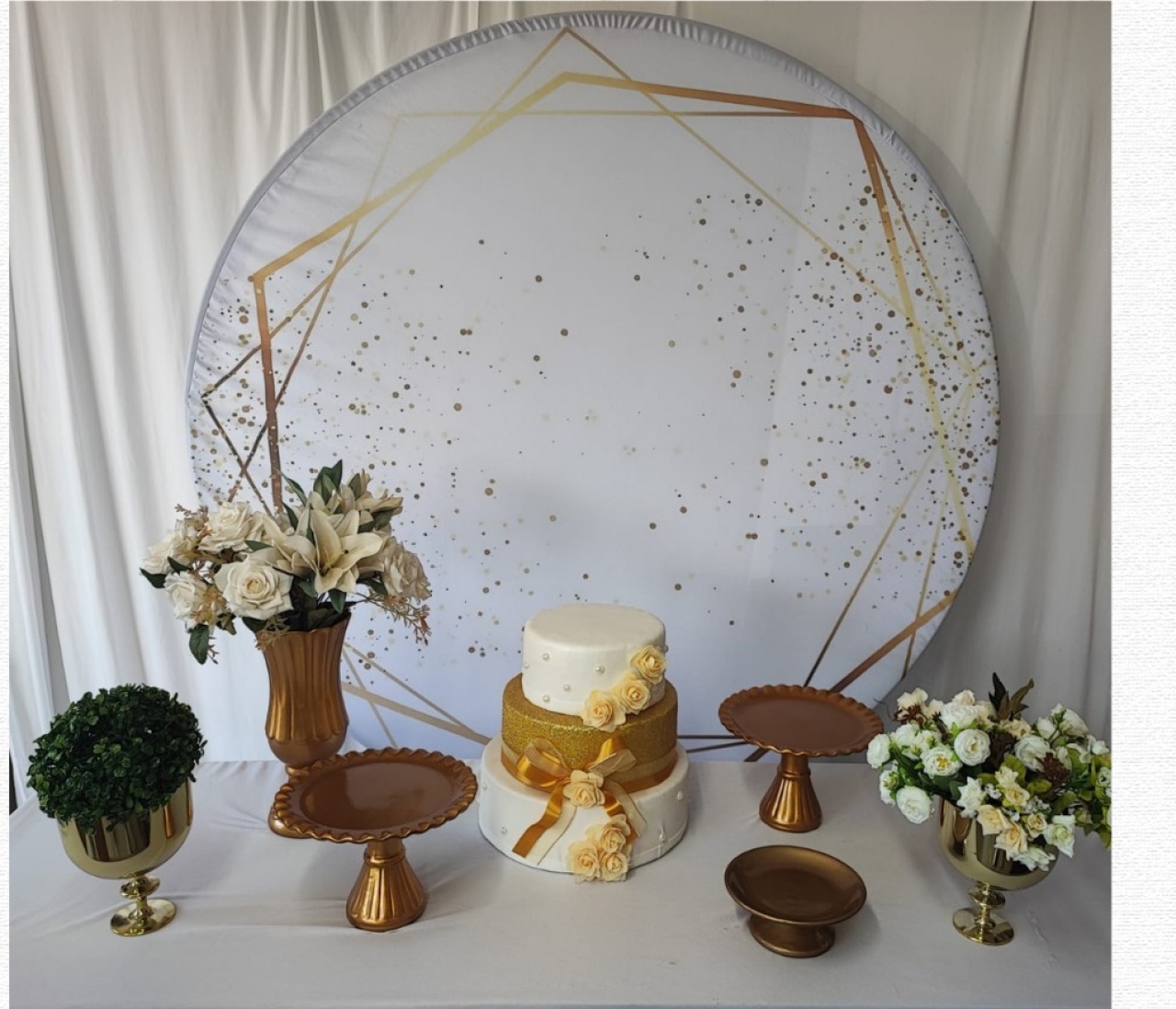 Kit Adulto Feminino Dourado Opção 1 - Elisete Festas Kit Pegue e Monte