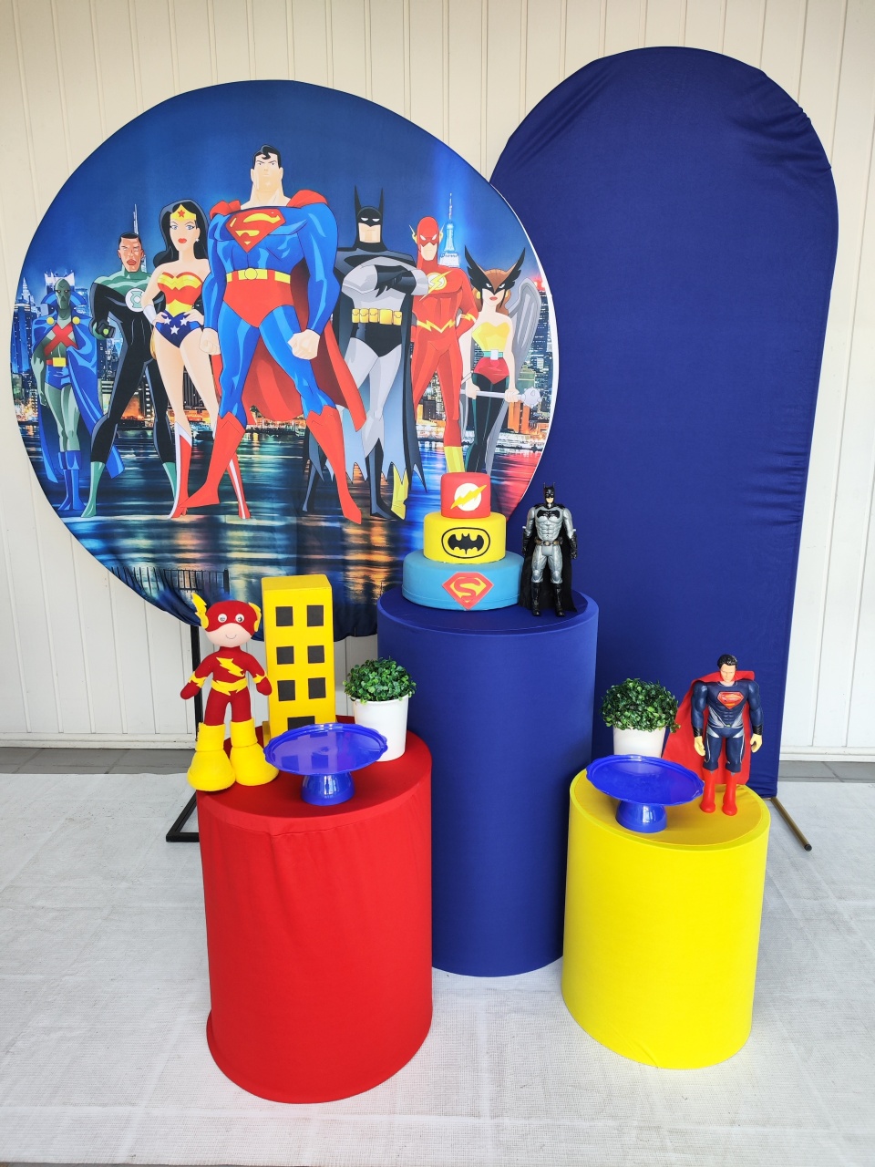 Kit Liga da Justiça Opção Plus  - Elisete Festas Kit Pegue e Monte