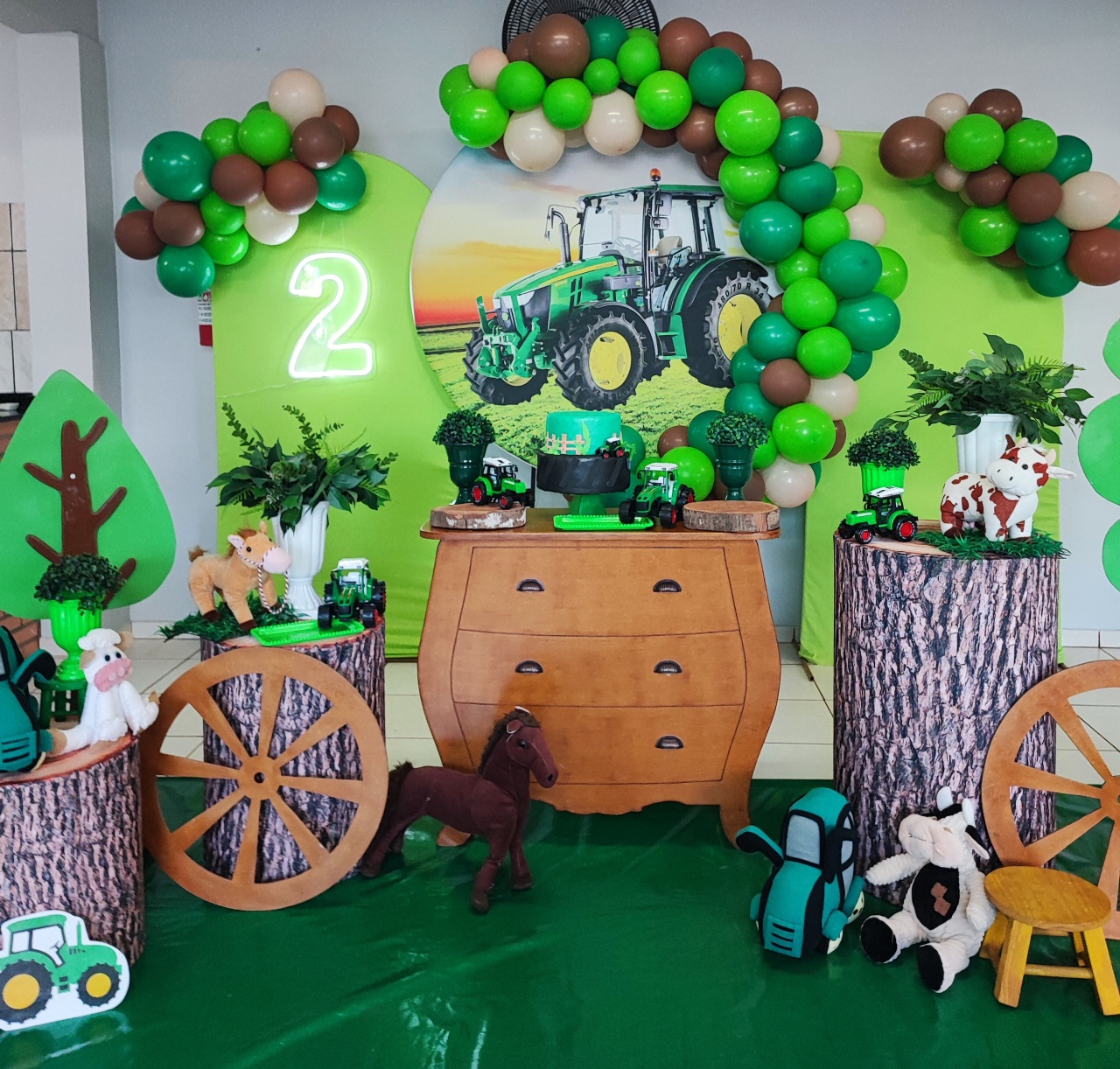 Montagem Trator  - Elisete Festas Kit Pegue e Monte