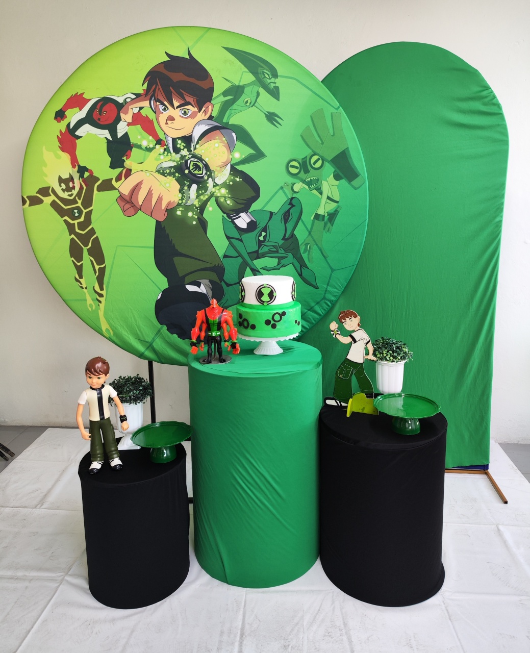 Kit Ben 10 Opção Plus  - Elisete Festas Kit Pegue e Monte
