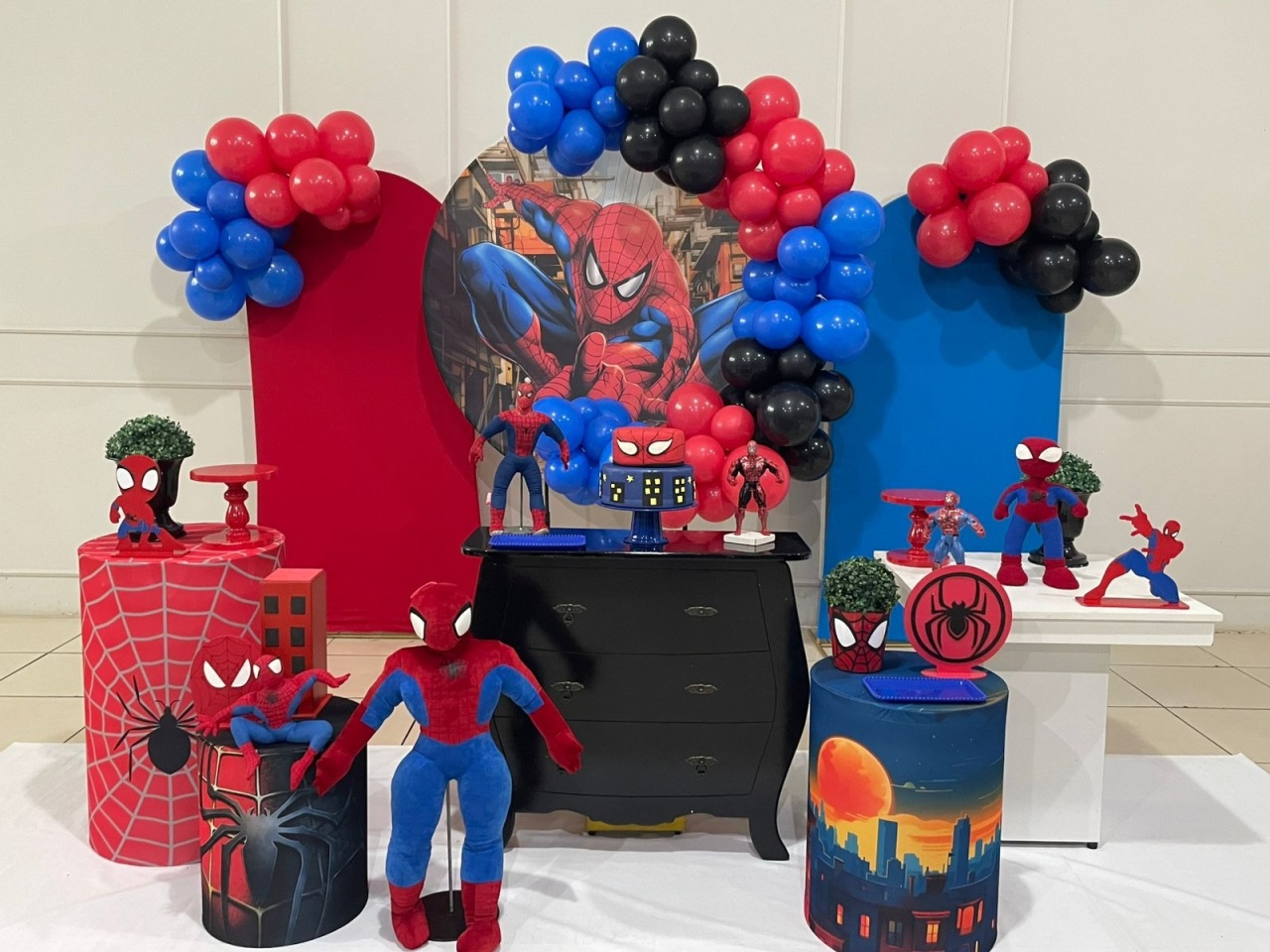 Montagem Homem Aranha 2 - Elisete Festas Kit Pegue e Monte