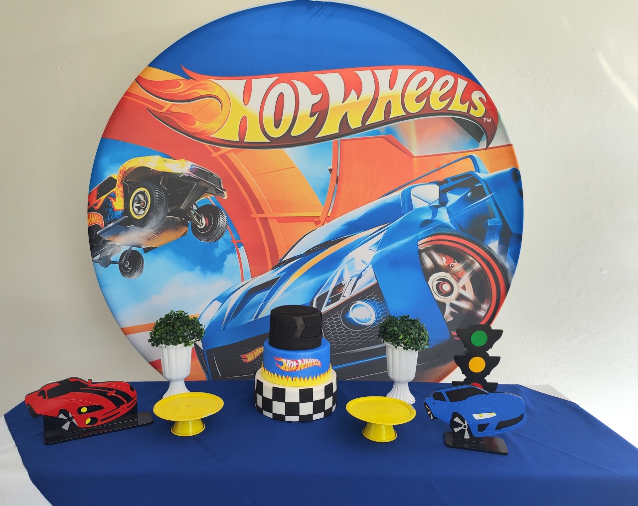 Kit Hot Welles Modelo 2 ( Opçao 1) - Elisete Festas Kit Pegue e Monte