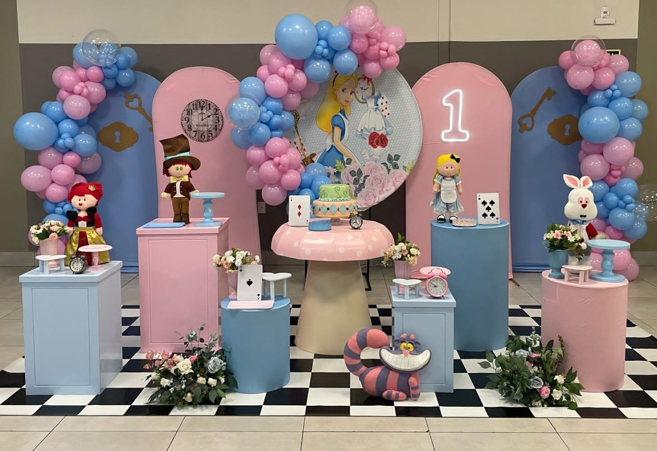 Montagem Alice No País das Maravilhas  - Elisete Festas Kit Pegue e Monte