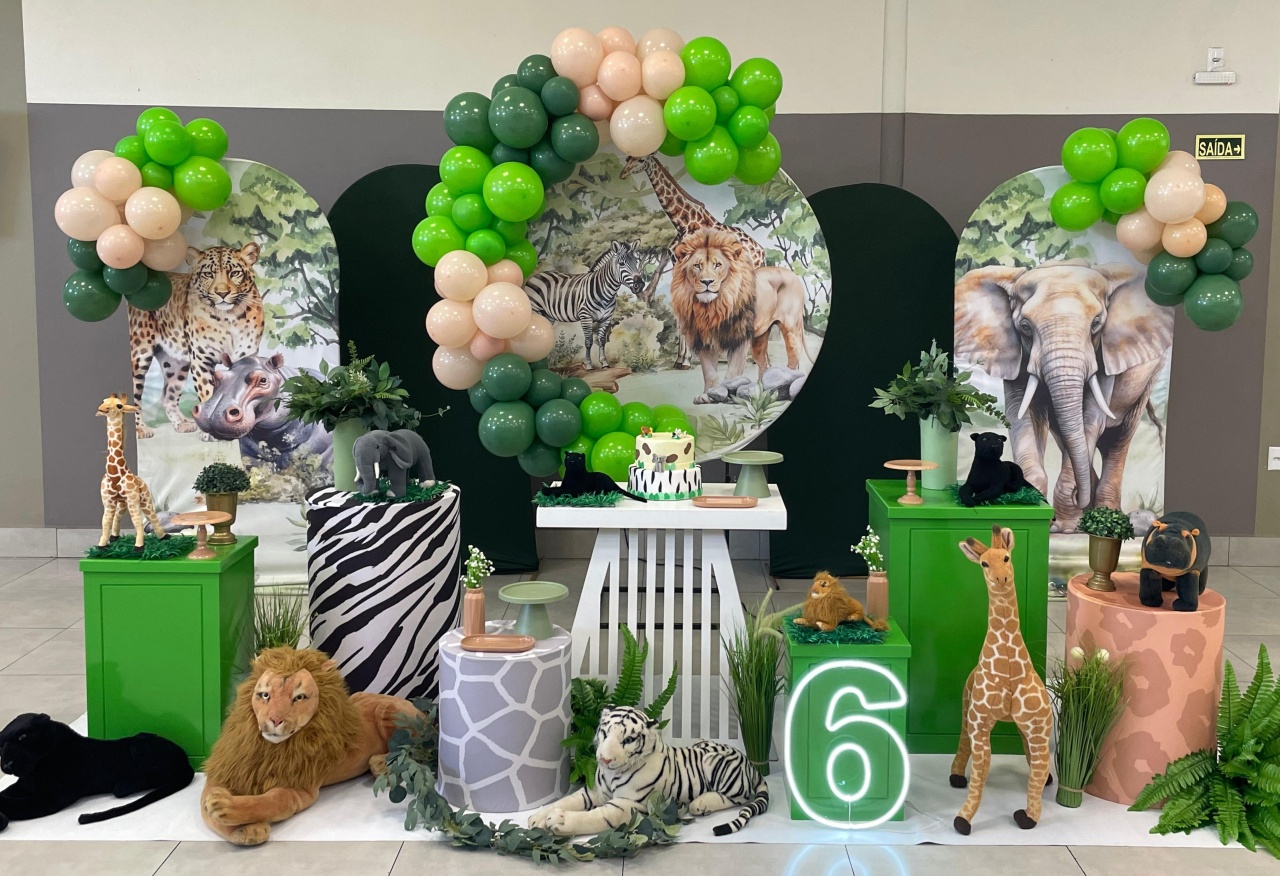 Montagem Safari Realista  - Elisete Festas Kit Pegue e Monte