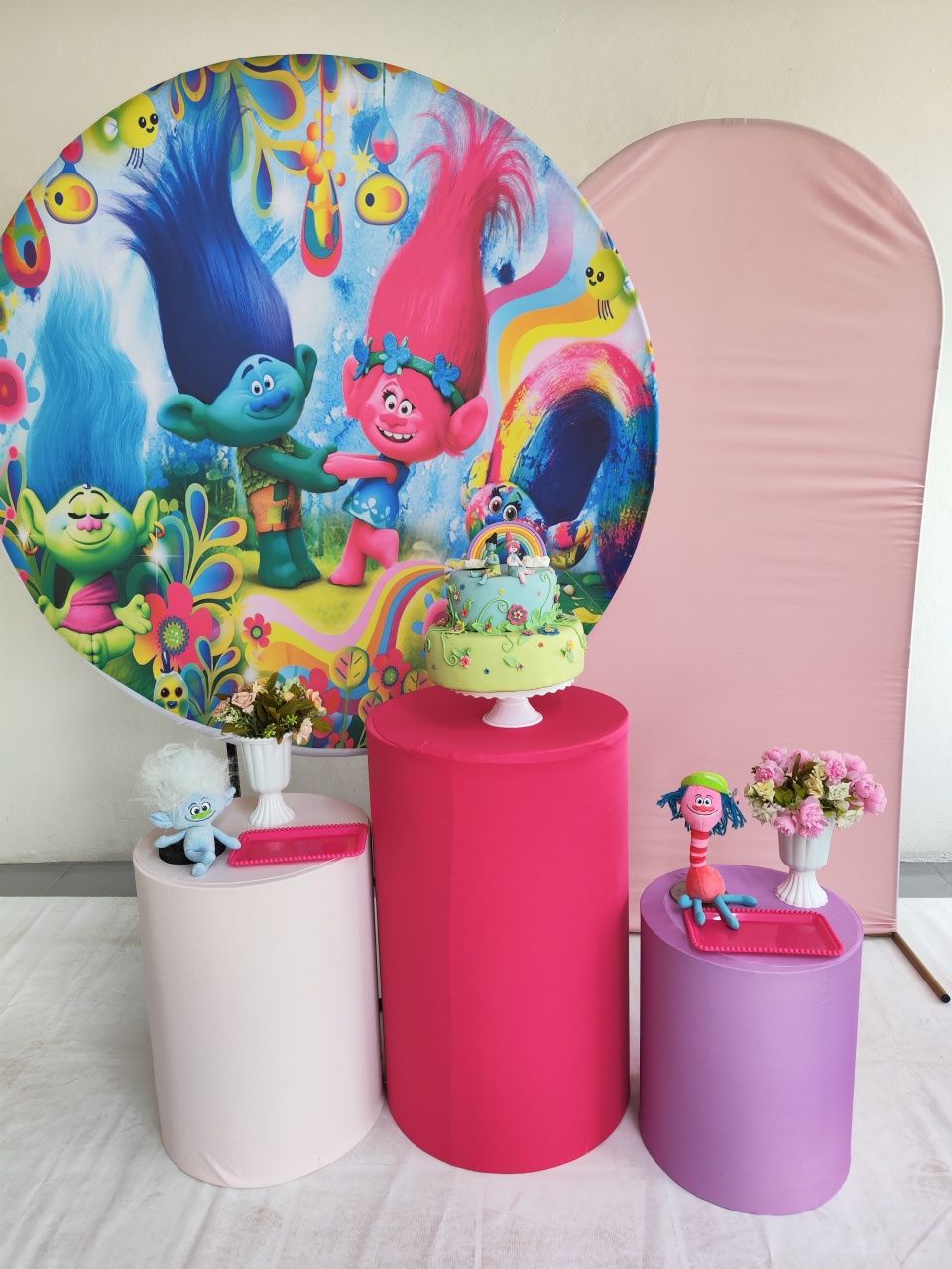 Kit Trolls 2 Opção Plus  - Elisete Festas Kit Pegue e Monte