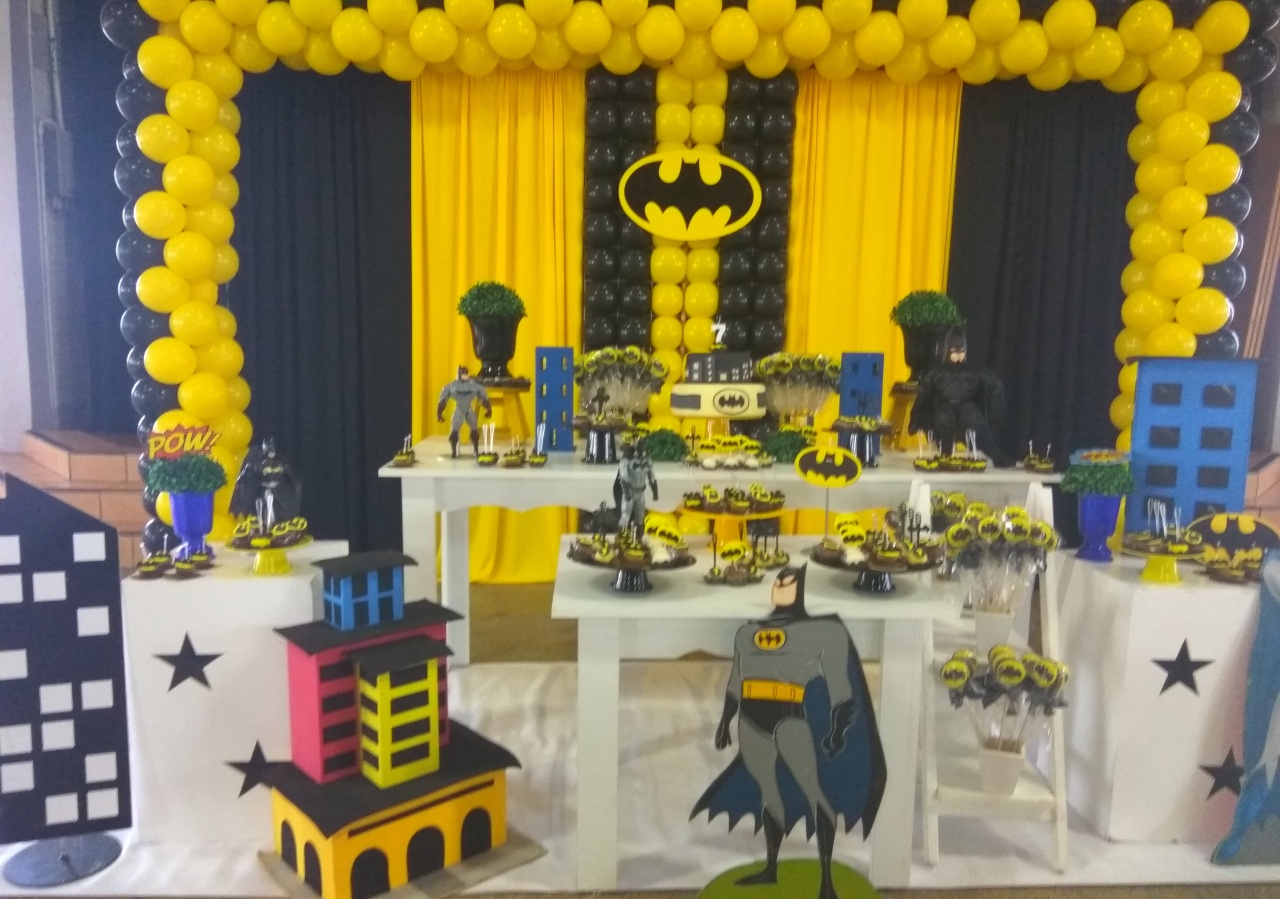 Montagem Batman 1 - Elisete Festas Kit Pegue e Monte