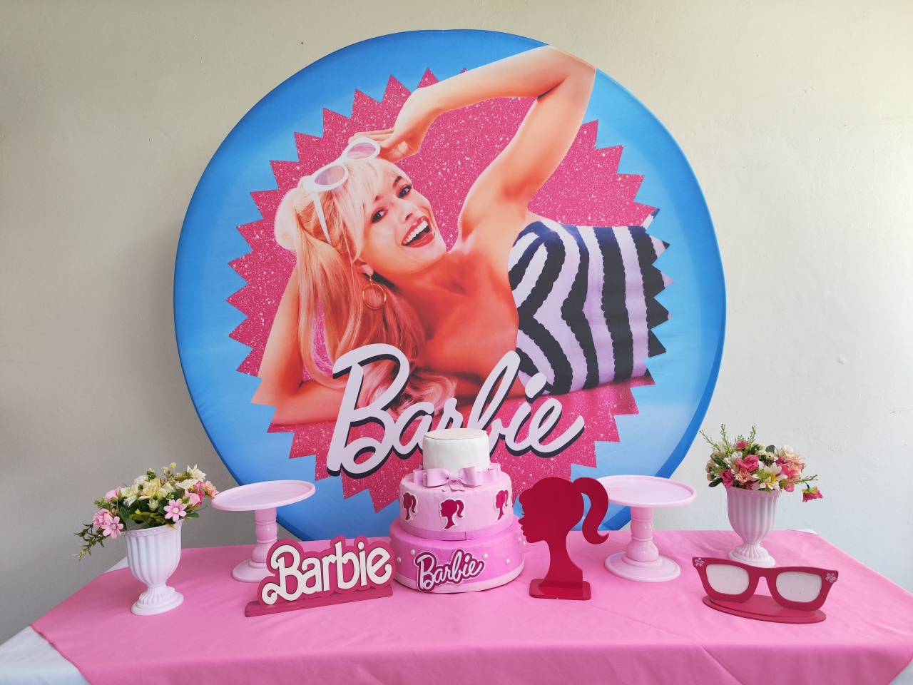 Kit Barbie  O  Filme Opção 1 - Elisete Festas Kit Pegue e Monte