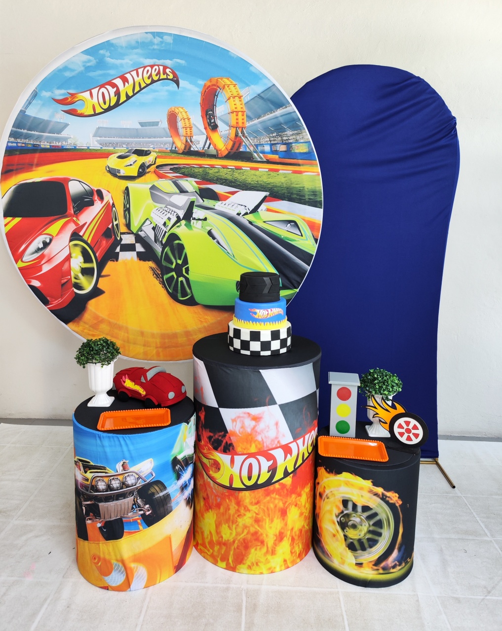 Kit Hot Wheels Opção Plus  - Elisete Festas Kit Pegue e Monte