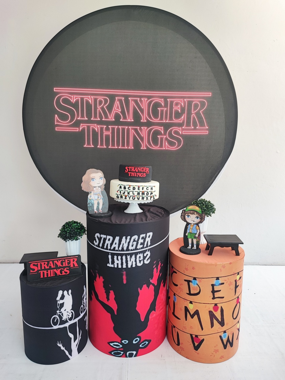 Kit  Stranger  Things Opção 2 - Elisete Festas Kit Pegue e Monte
