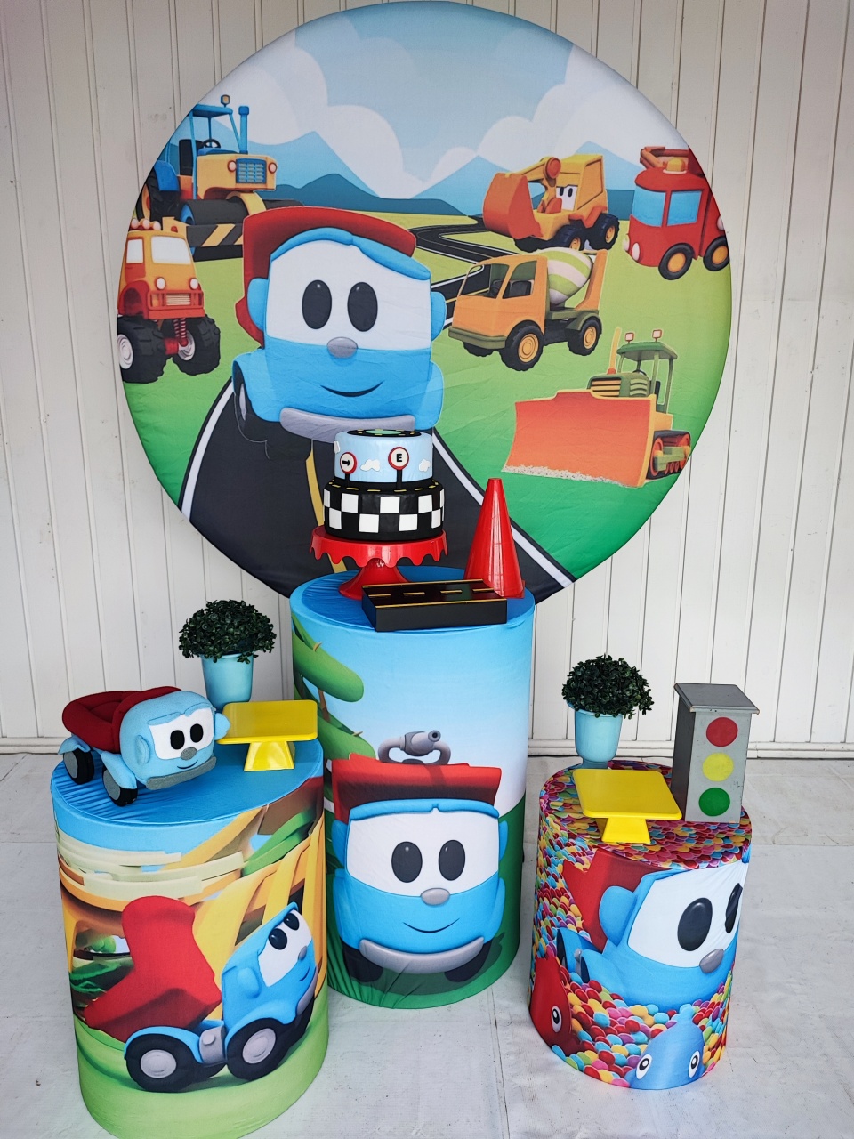 Kit Léo O Caminhão Modelo 2 - Opção 2  - Elisete Festas Kit Pegue e Monte