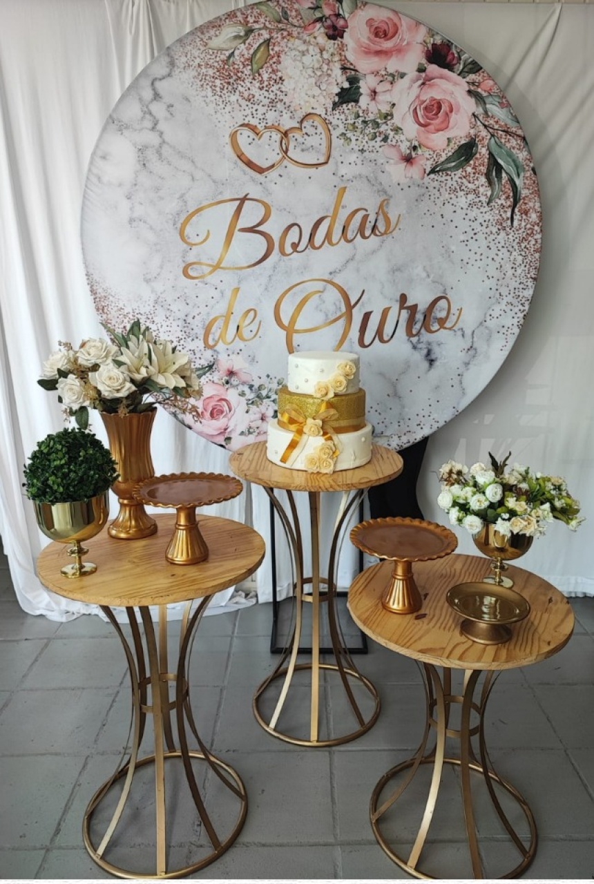 Kit Bodas de Ouro Com Mesa de Ferro - Elisete Festas Kit Pegue e Monte