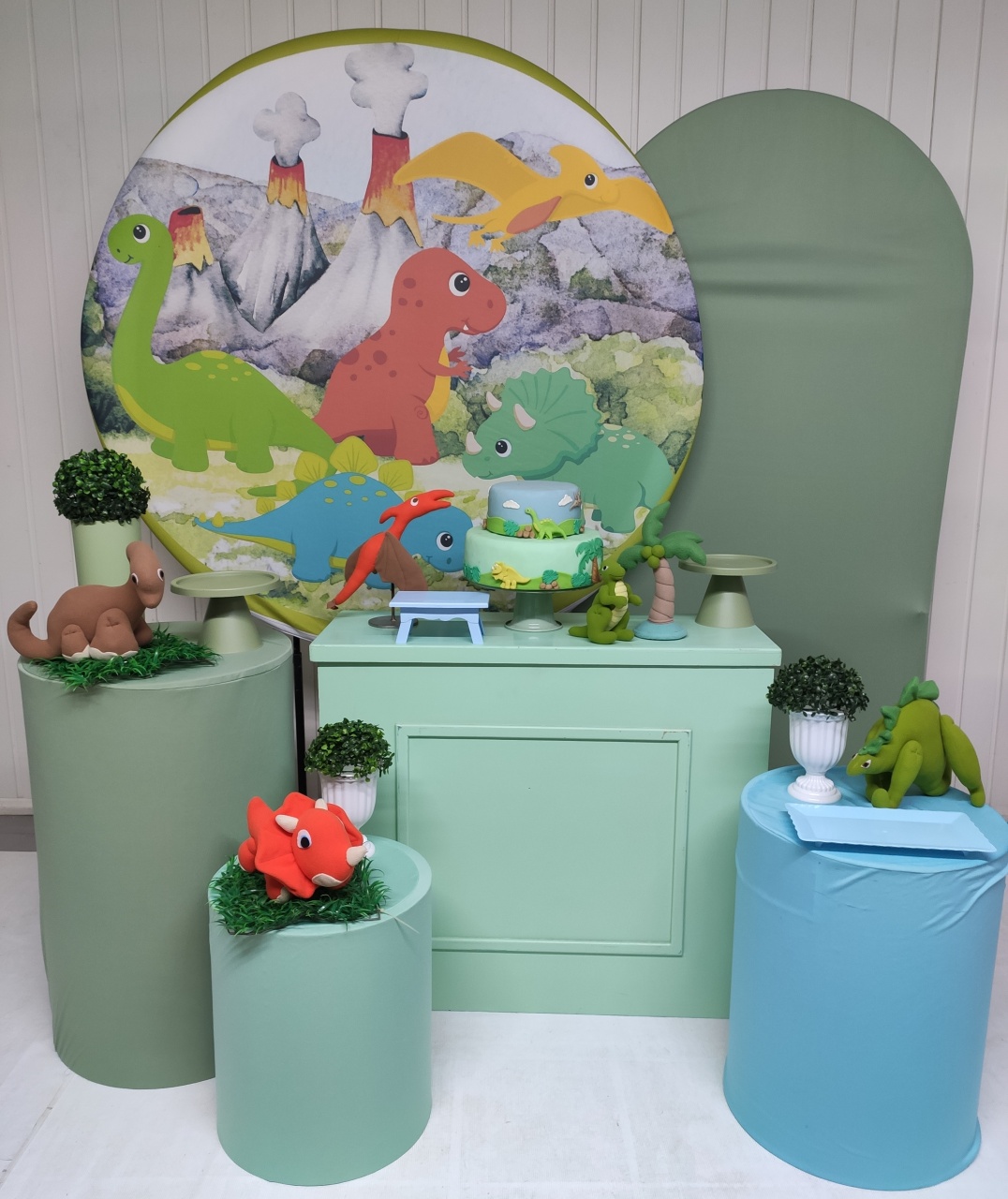 Kit Dinossauro Mod 2 Opção Plus - Elisete Festas Kit Pegue e Monte
