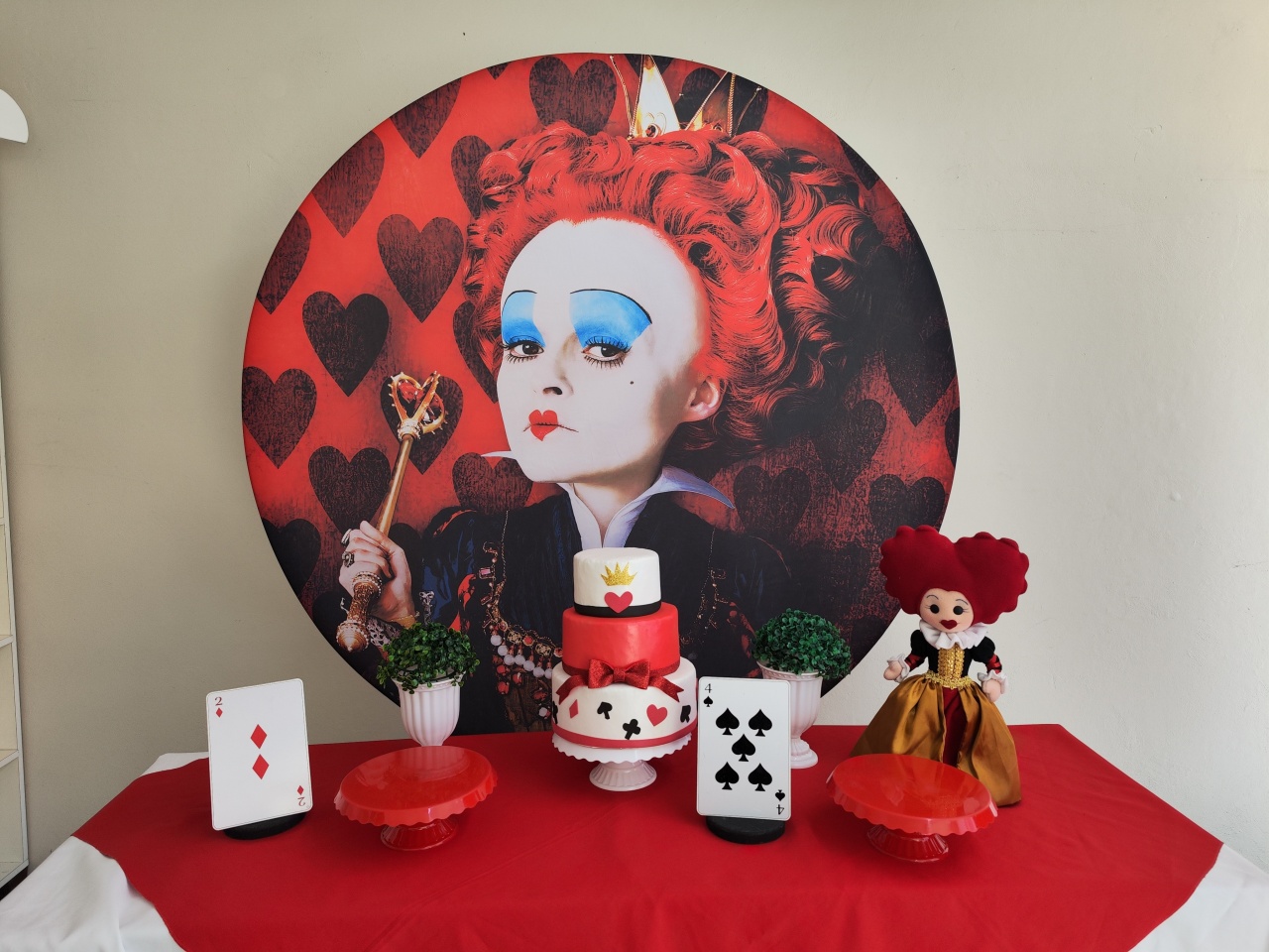Kit Rainha de Copas Opção 1 - Elisete Festas Kit Pegue e Monte
