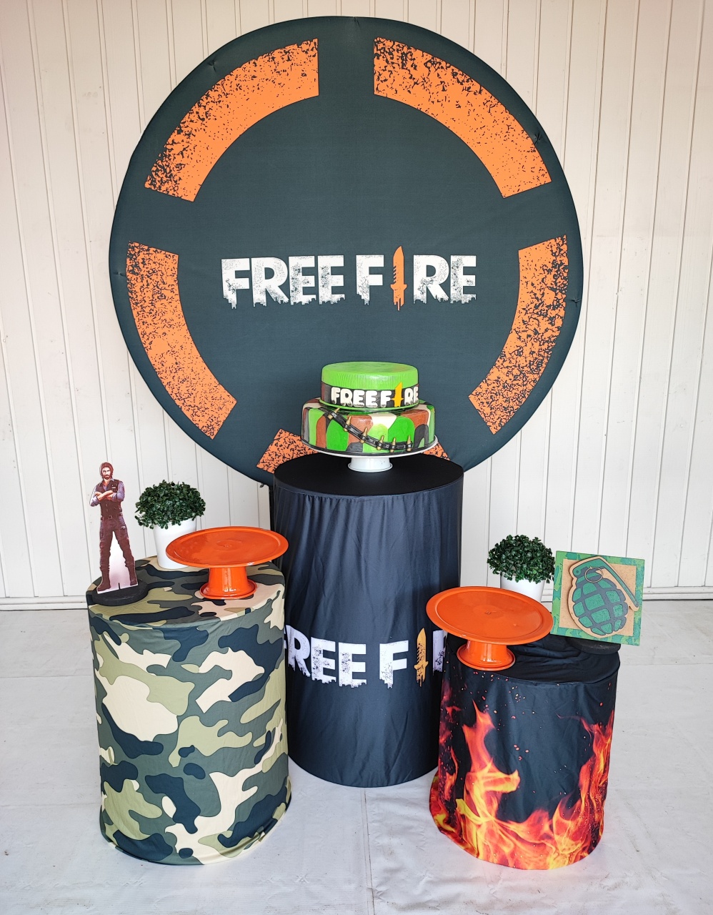 Kit Free Fire Opçao 2 - Elisete Festas Kit Pegue e Monte