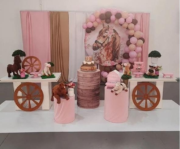 Montagem  Tema Cavalo Rosa - Elisete Festas Kit Pegue e Monte