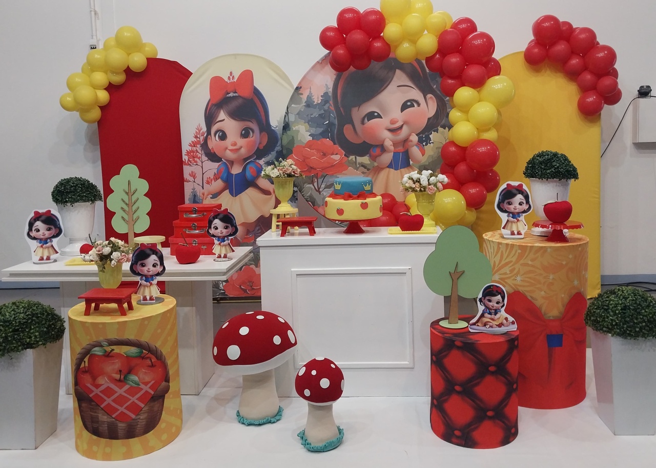 Montagem Branca de Neve  Cute - Elisete Festas Kit Pegue e Monte
