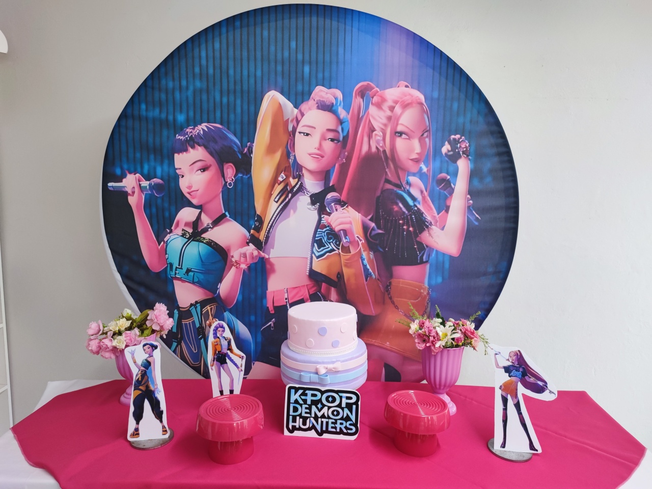 Kit Guerreiros Do K-Pop Opção 1 - Elisete Festas Kit Pegue e Monte