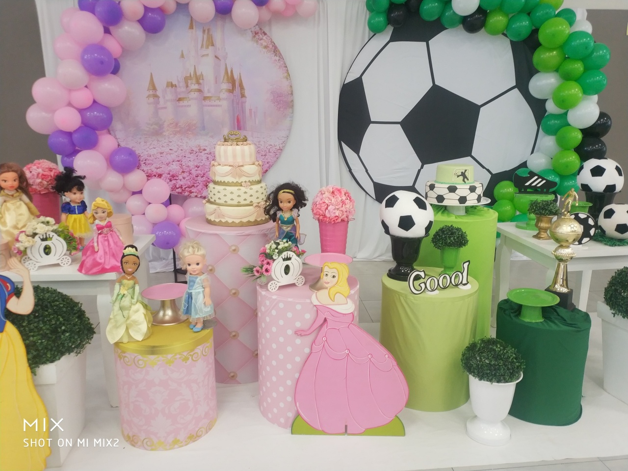 Montagem Cenário Dulpo Futebol E Princesa - Elisete Festas Kit Pegue e Monte