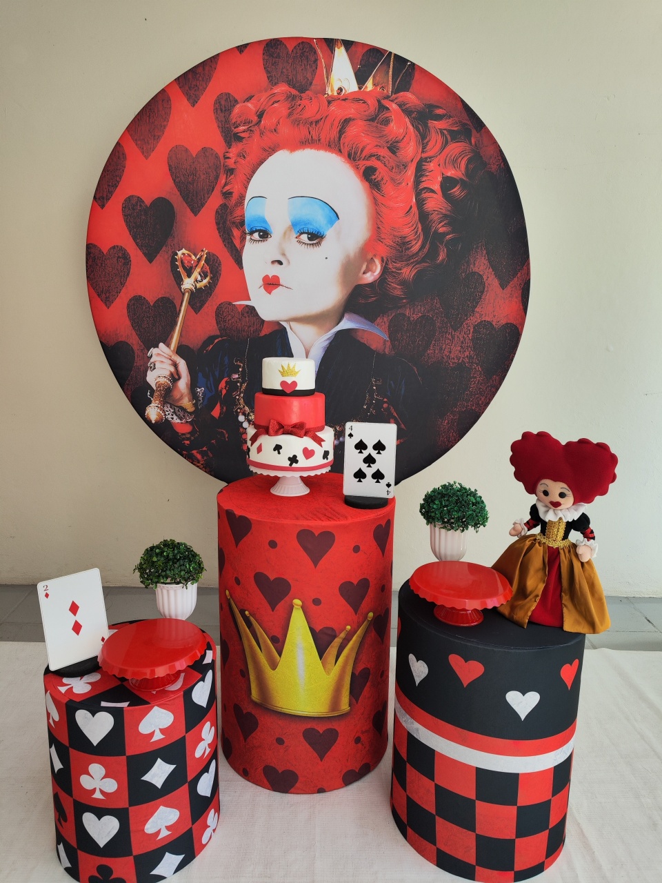 Kit Rainha de Copas Opção 2 - Elisete Festas Kit Pegue e Monte