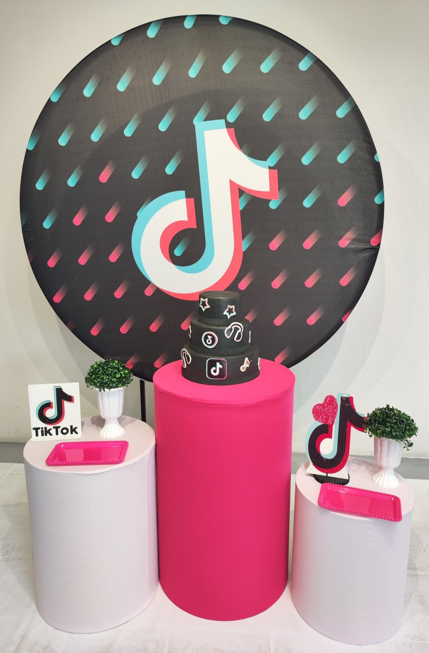 Kit Tik Tok Opçao 2 - Elisete Festas Kit Pegue e Monte