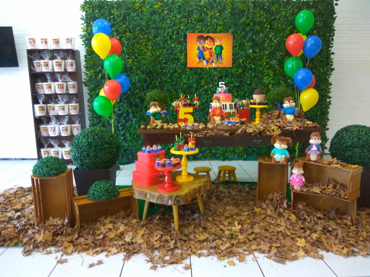 Montagem Alvin E Os Esquilos  - Elisete Festas Kit Pegue e Monte