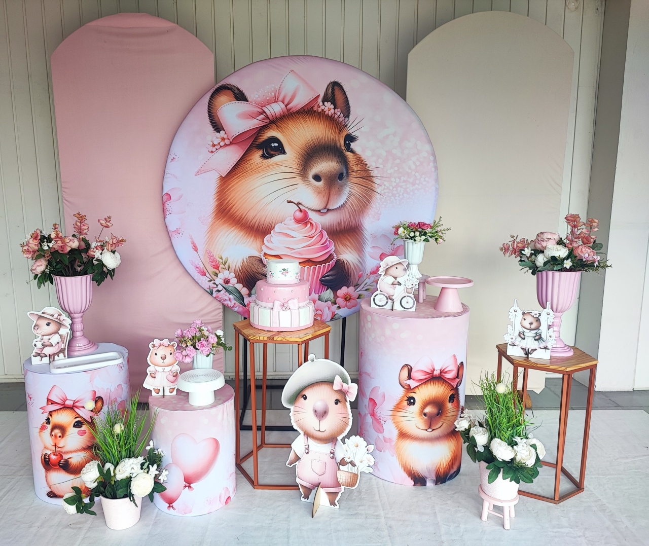 Kit Capivara Cute Opção Big - Elisete Festas Kit Pegue e Monte