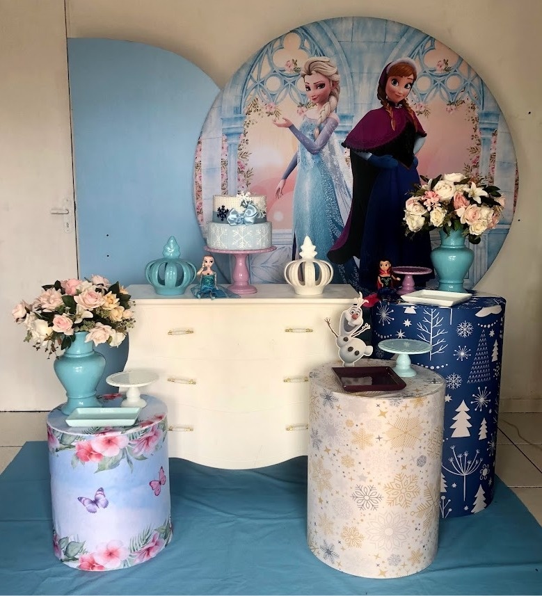 Composição Frozen Com Balões de Brinde - Cantinho Da Alegria Festas