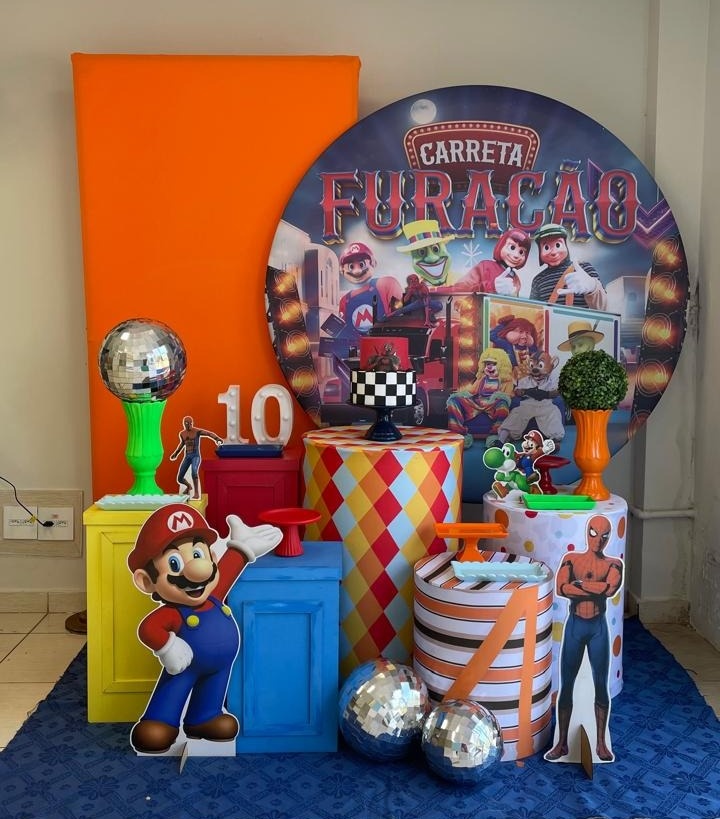 Composição Carreta Furacão Com Balões de Brinde  - Cantinho Da Alegria Festas