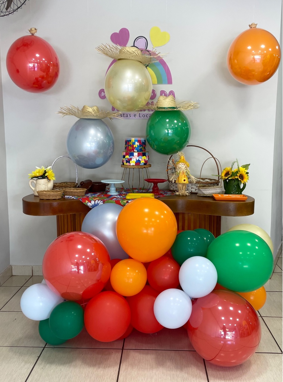 Festa Junina Com Balões - Cantinho Da Alegria Festas