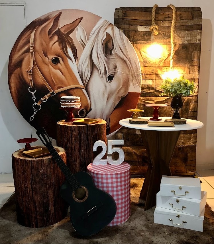 Composição Cavalos Com Balões de Brinde  - Cantinho Da Alegria Festas
