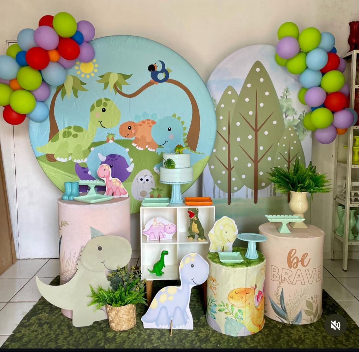 Composição Dino Baby Com Balões de Brinde  - Cantinho Da Alegria Festas