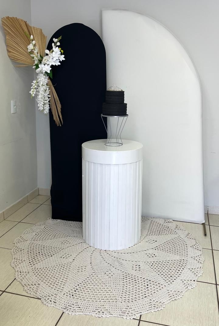 Locação Preto E Branco - Cantinho Da Alegria Festas
