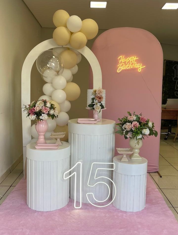 Locação Rosa E Branco  - Cantinho Da Alegria Festas