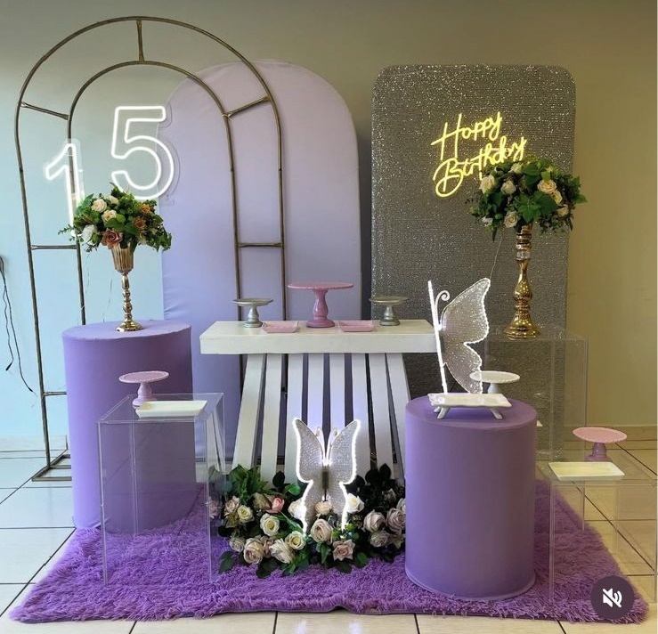 Composicao Lilas E Prata  - Cantinho Da Alegria Festas