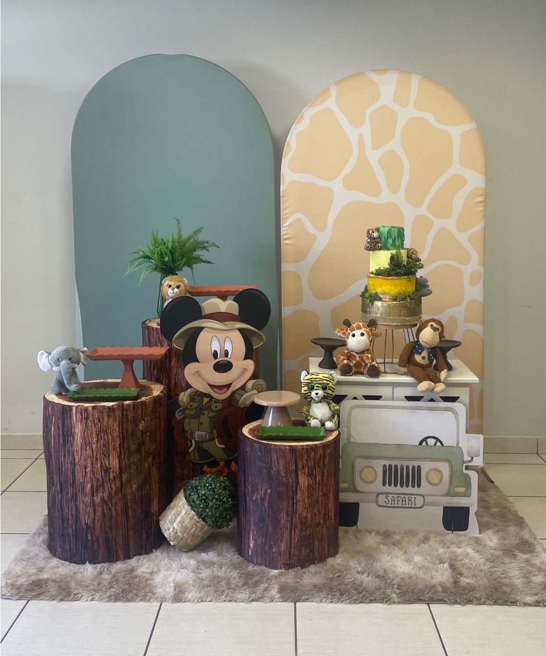 Composição Safari Do Mickey Com Balões de Brinde - Cantinho Da Alegria Festas