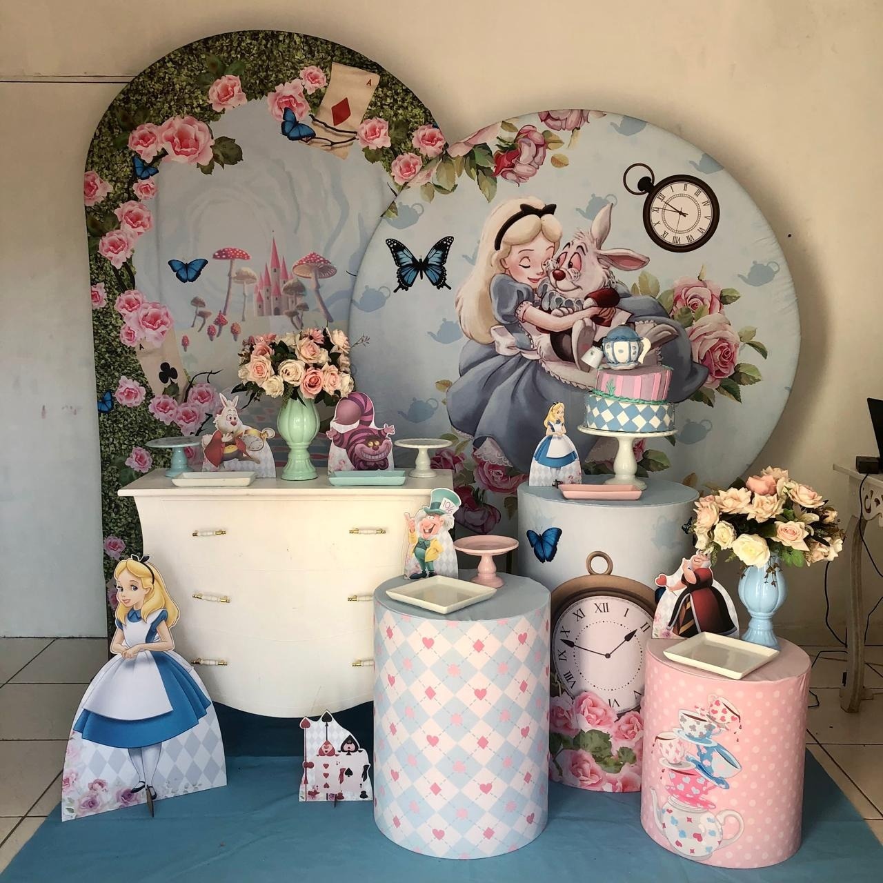 Composição Alice No País das Maravilhas - Cantinho Da Alegria Festas